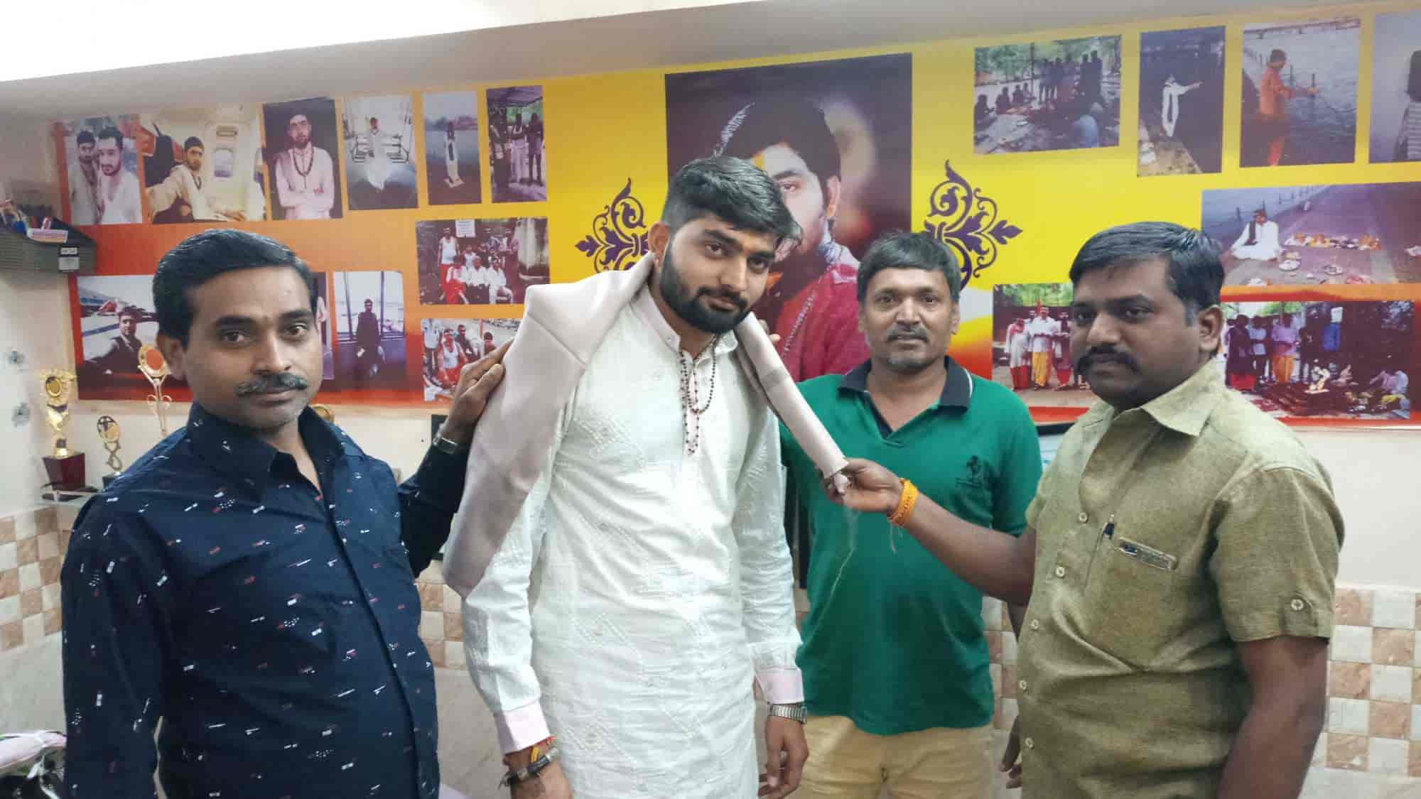 Astrologer Vishal Maharaj — Wedding Pandits in Rajkot