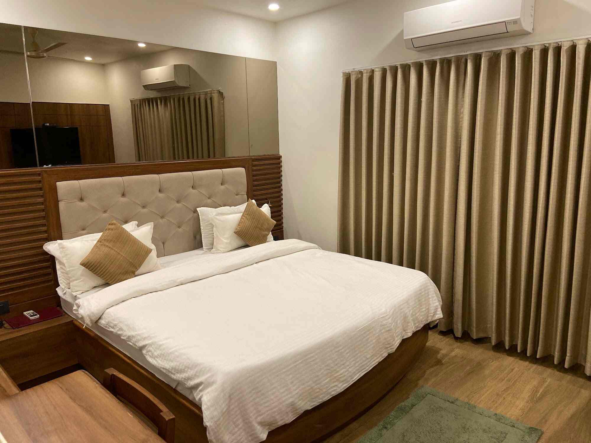 Hotel Evershine — Banquet Halls in Rajkot