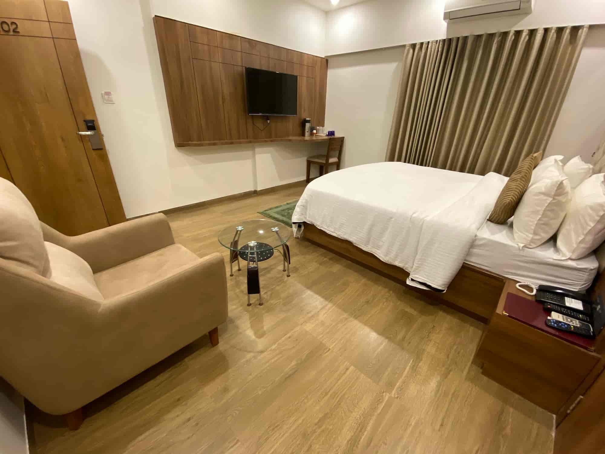 Hotel Evershine — Banquet Halls in Rajkot