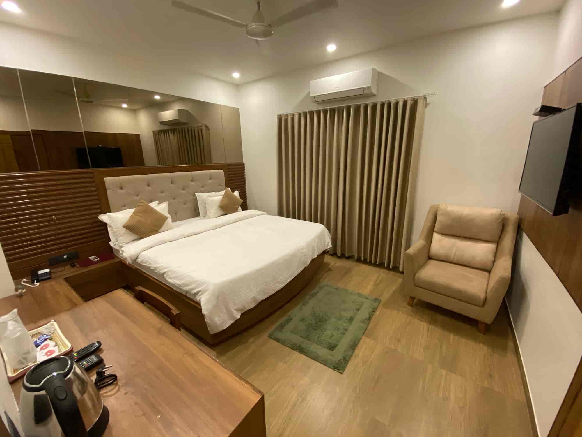Hotel Evershine — Banquet Halls in Rajkot